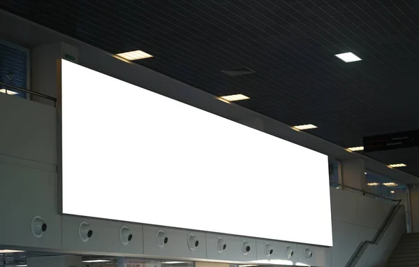 Binanın reklamları için reklam modeli oluşturuldu.