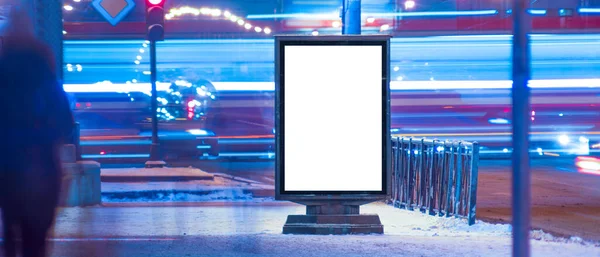 Beyaz Pano Ekranlı Kış Mockup Geceleyin — Stok fotoğraf