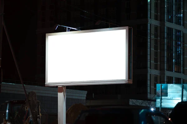 Eine Attrappe Einer Plakatwand Der Nacht — Stockfoto