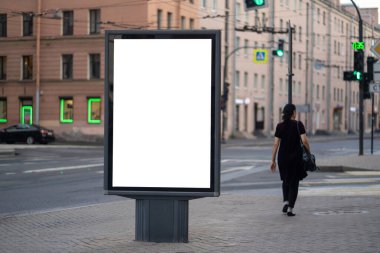 Reklam panosu, reklam için dikey MOCKUP