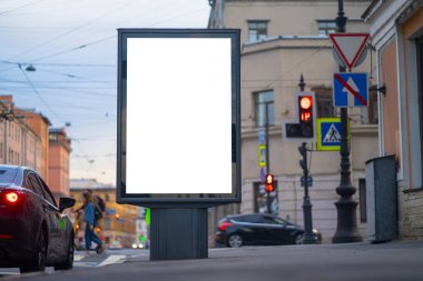 Reklam panosu, reklam için dikey MOCKUP