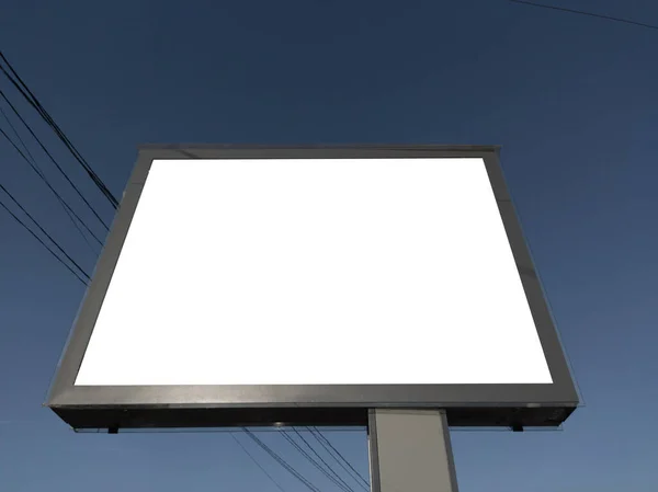 Duży Kwadratowy Billboard Białym Polem Tle Nieba — Zdjęcie stockowe