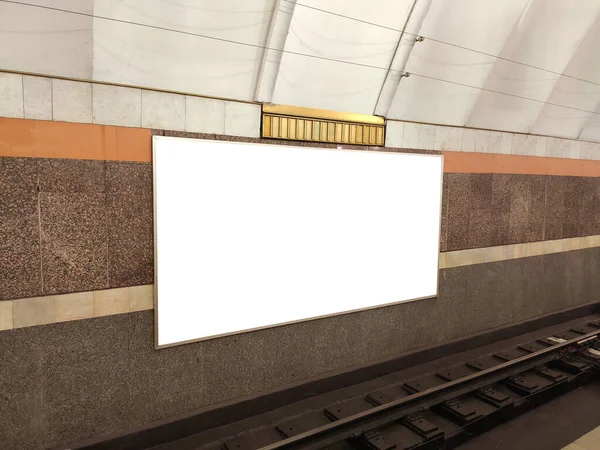 Cartelera Blanco Estación Metro —  Fotos de Stock