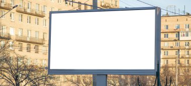 Reklam panosu reklamı büyük yatay ekran MOCKUP reklam için.