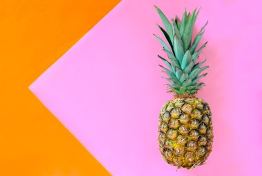 Ananas stilize edilmiş bir arka plan üzerinde