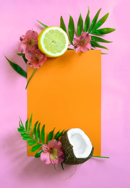 Tropische samenstelling met vruchten, verticale — Stockfoto