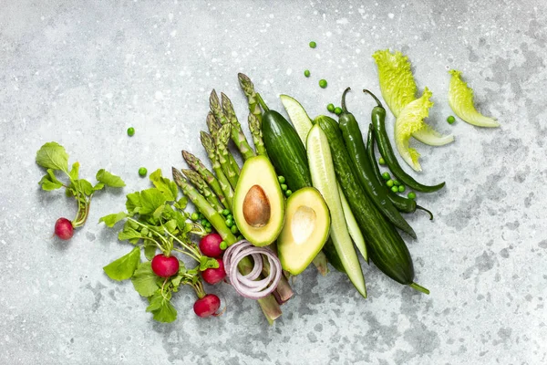 Ensalada Primavera Ingredientes Frescos Diseño Creativo Concepto Comida Saludable Vista —  Fotos de Stock