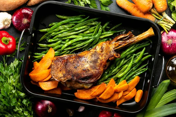 Roasted Shoulder Lamb Green Beans Sweet Potato Healthy Autumn Dinner — Stock Photo, Image