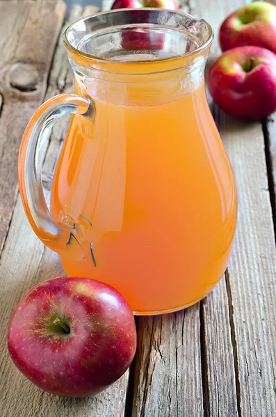 Jugo de manzana —  Fotos de Stock