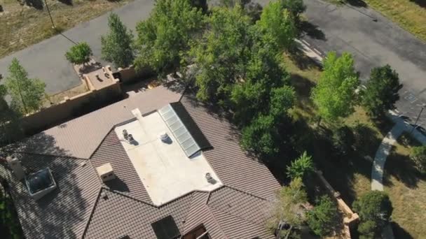 Drone Pov Aerial Vue Sur Grand Bâtiment Arbres — Video
