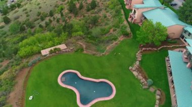 MS AERİAL Dağlarda yüzme havuzu olan turizm beldesi