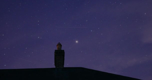 星と空に対する煙突 ドーセット イギリス — ストック動画