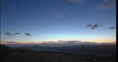 Günbatımı Blackmore Vale, Dorset, İngiltere üzerinde