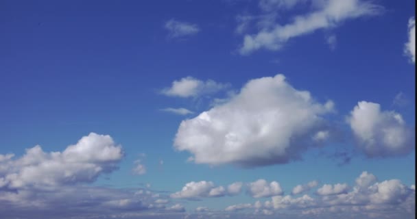 Kümülüs Bulutları Gökyüzünde Dorset Ngiltere — Stok video