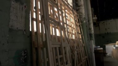 MS TU Tahta İnşaat Çerçeveleri Terk edilmiş depo, İngiltere, İngiltere