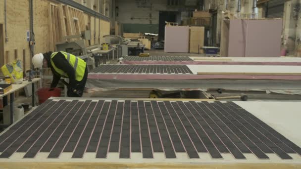 Slo Prefab Gresie Perete Lucrător Construcții Mansfield Anglia Marea Britanie — Videoclip de stoc