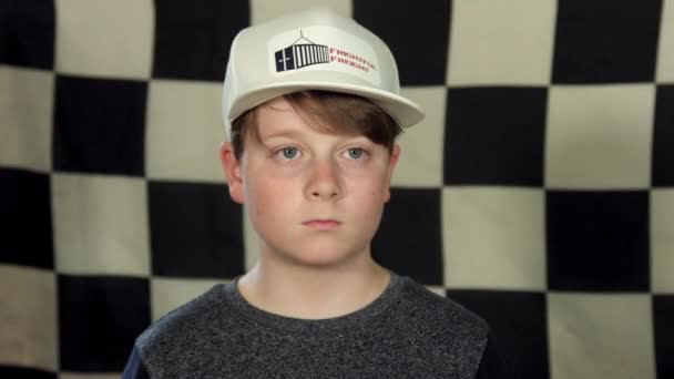 Boy Rennen Mit Slotcars Nottingham England — Stockvideo