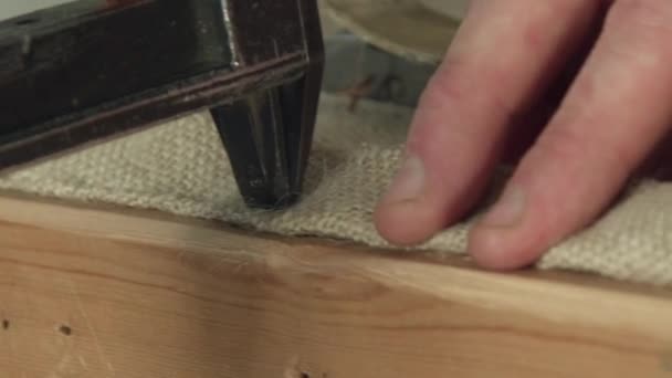 Man Stapling Furniture Upholstery Kenilworth Coventry — Stock Video