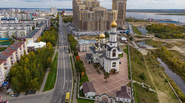 Belle Église Dans Ville Tourné Haut — Photo