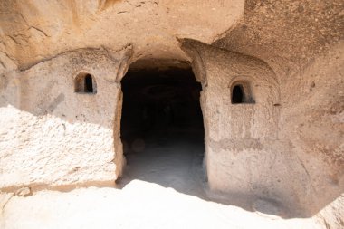 Kayadaki şehir odaları