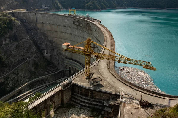 Kraan Een Dam Bergen — Stockfoto