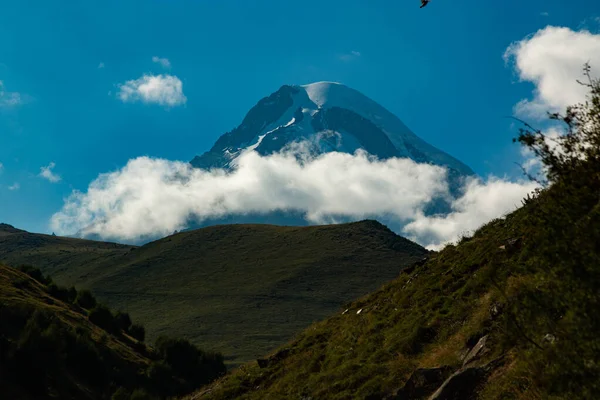 Blick Auf Die Hohen Berge — Stockfoto