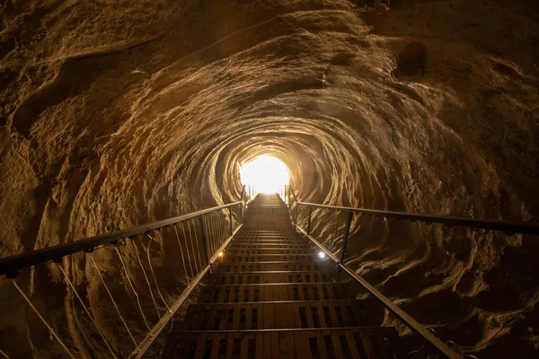 Tunnel Rock Ladder — Stock Photo, Image