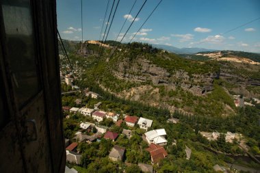 Dağdan şehrin manzarası