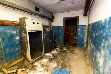 Sığınağın içinde.