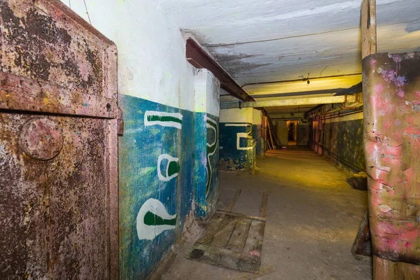 Sığınağın içinde.