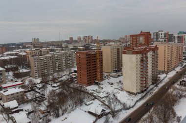 Çatıdan şehre manzara