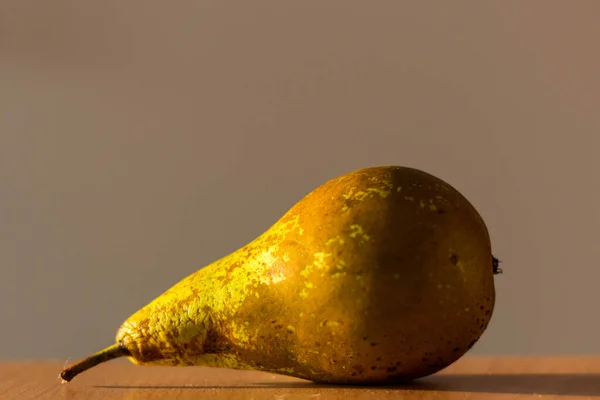 Pear Table — Stock Photo, Image