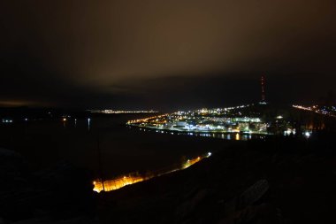 Gece şehri ışıklarda