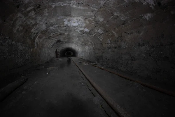 Madende Terk Edilmiş Tüneller — Stok fotoğraf