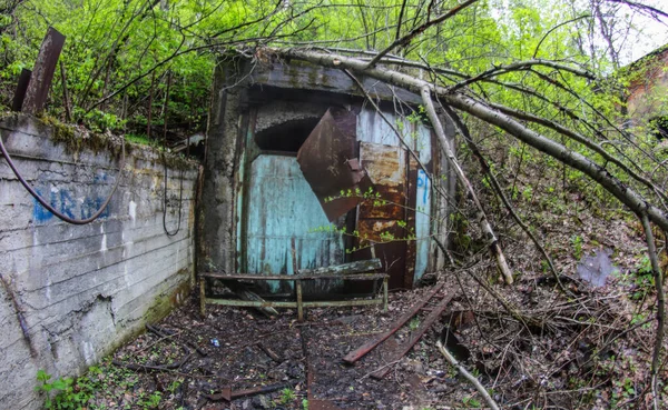Túneis Bunker Abandonado Montanha — Fotografia de Stock