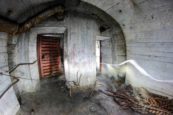 Sealed Door Abandoned Bunker — Stock Photo, Image