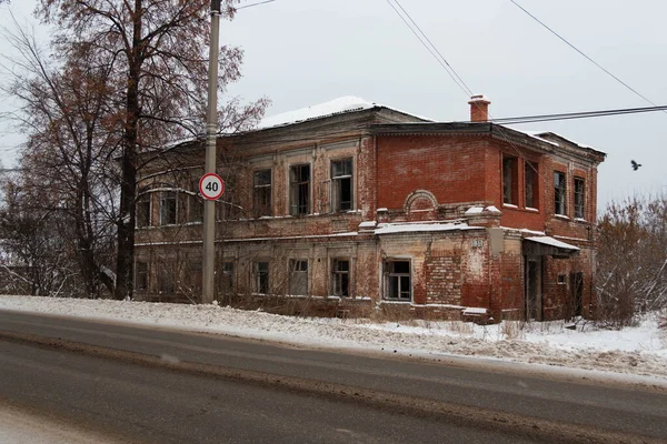 Abandonado Edificio Ladrillo Rojo Vacío —  Fotos de Stock