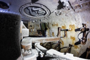 Teçhizattaki insanlar için sığınaklar