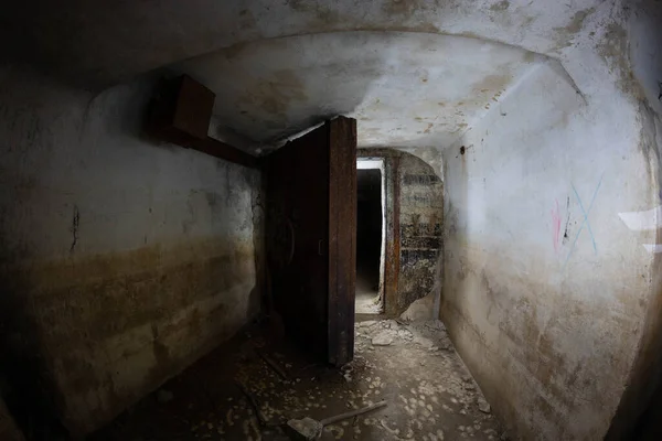 Tunnel Sotterranei Cemento Nel Rifugio — Foto Stock