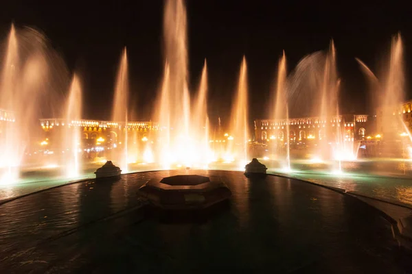 Fontes Yerevan Noite — Fotografia de Stock