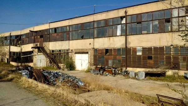 埃里温一座废弃发电厂的领土 — 图库照片