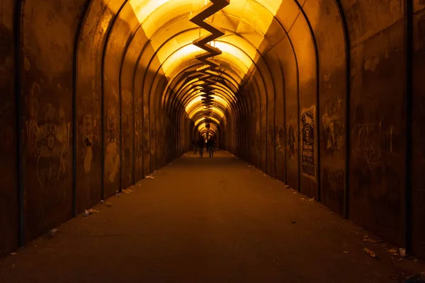 Túnel Yerevan Com Iluminação — Fotografia de Stock