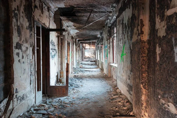 Edificio Abandonado Centro Ekaterimburgo —  Fotos de Stock