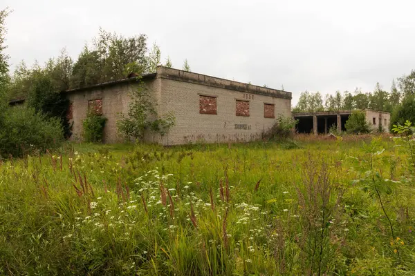Los Restos Edificio Abandonado —  Fotos de Stock