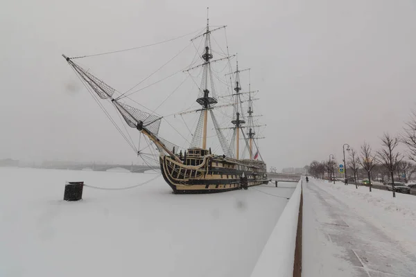 Navios Estão Gelo São Petersburgo — Fotografia de Stock