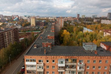 İzhevsk ve gölet manzarası