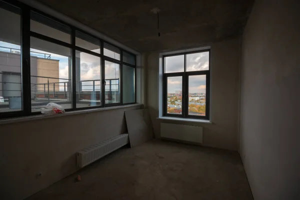 未完工的新大楼里的公寓 — 图库照片