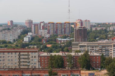 Çok katlı binaların çatıları