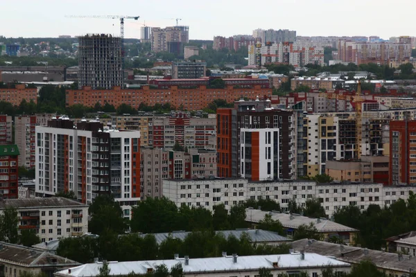 Çok Katlı Binaların Çatıları — Stok fotoğraf