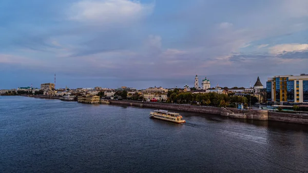 Astrakhan Volga Bir Gemi — Stok fotoğraf